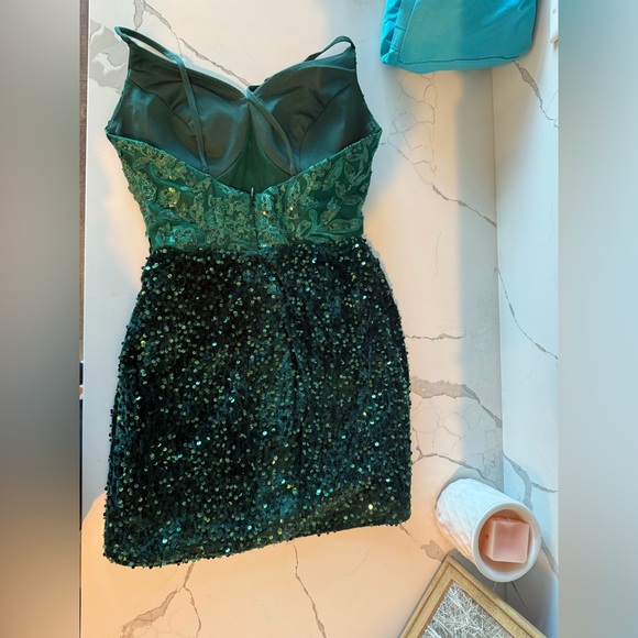 Emerald Green Going Out Dress - Picture 3 of 3